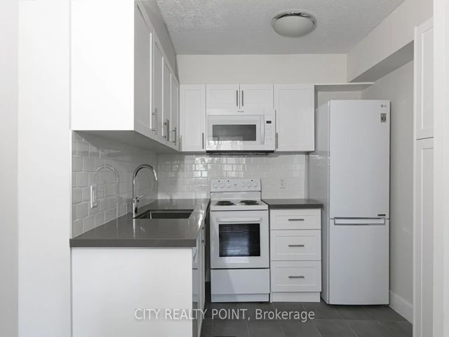 2403 - 33 Isabella St