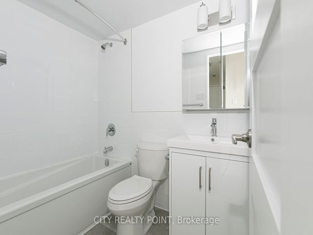 2403 - 33 Isabella St