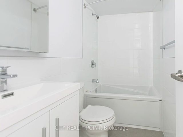 2403 - 33 Isabella St
