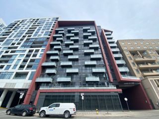 330 - 560 Front St W