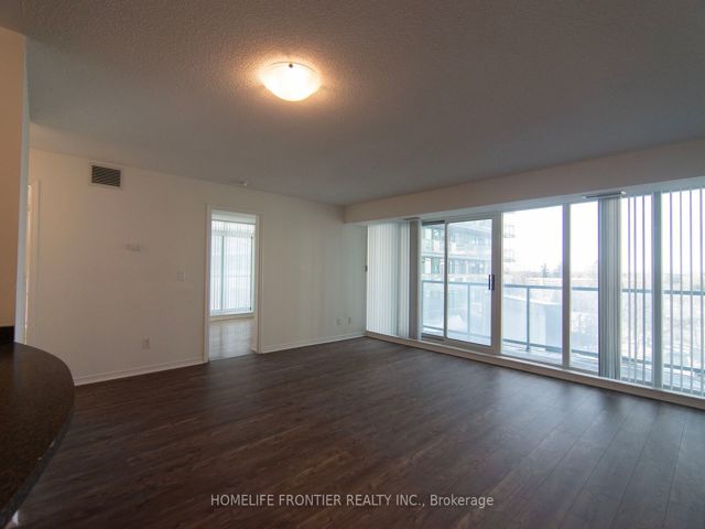 302 - 5508 Yonge St