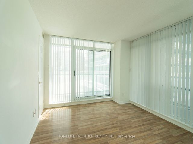 302 - 5508 Yonge St
