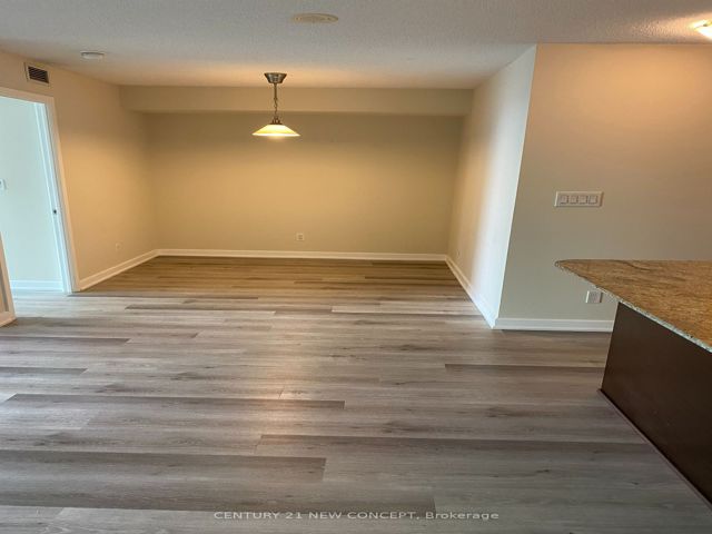 909 - 18 Harbour St
