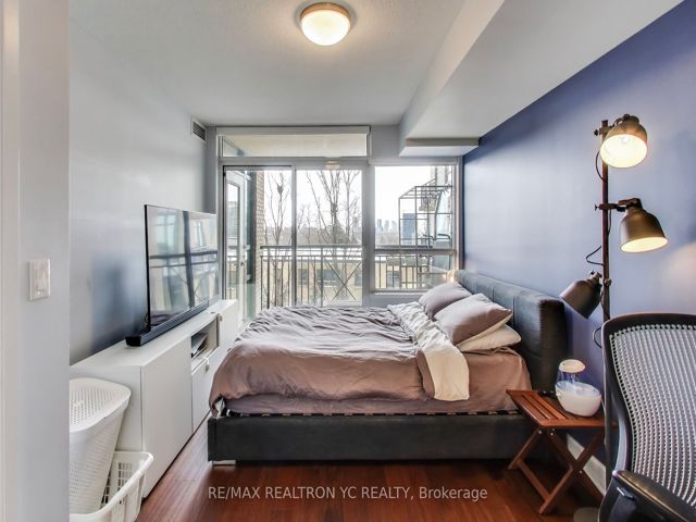 415 - 676 Sheppard Ave E
