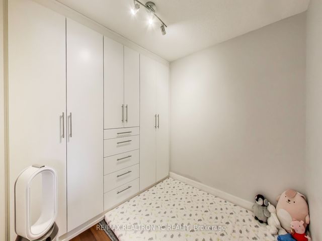 415 - 676 Sheppard Ave E
