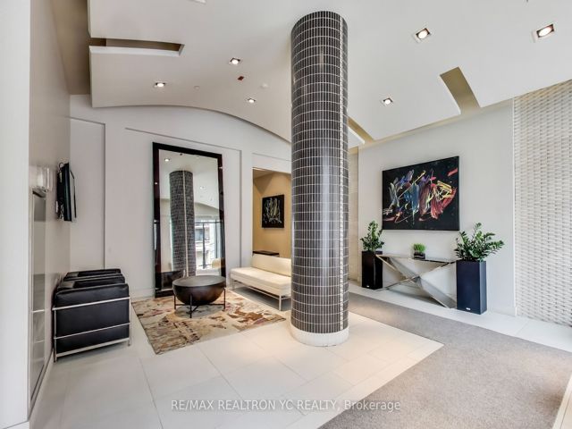 415 - 676 Sheppard Ave E