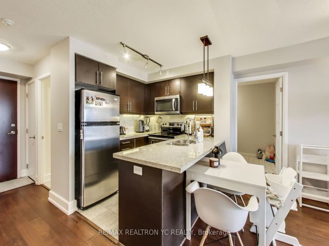 415 - 676 Sheppard Ave E