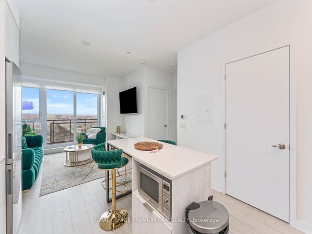 1411 - 130 River St