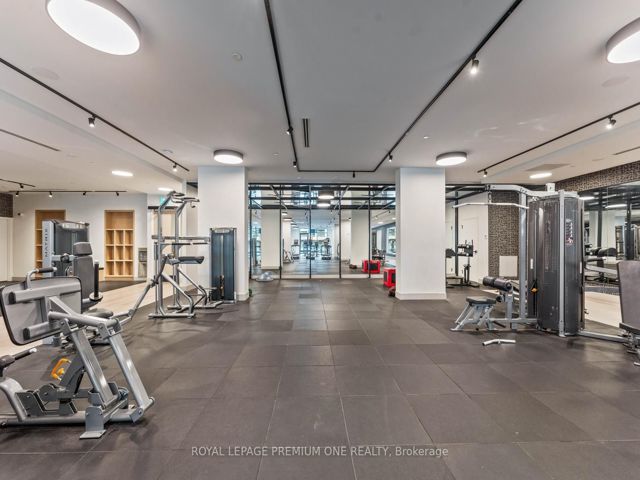 1411 - 130 River St