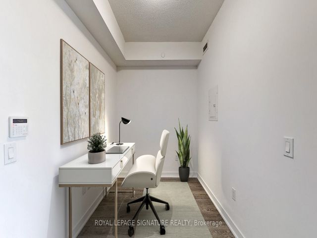 2810 - 50 O'neill Rd