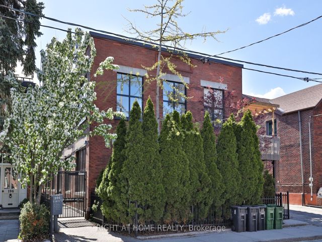 5 - 200 Clinton St