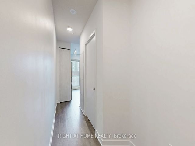 1406 - 130 River St