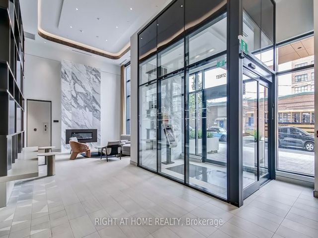 1406 - 130 River St