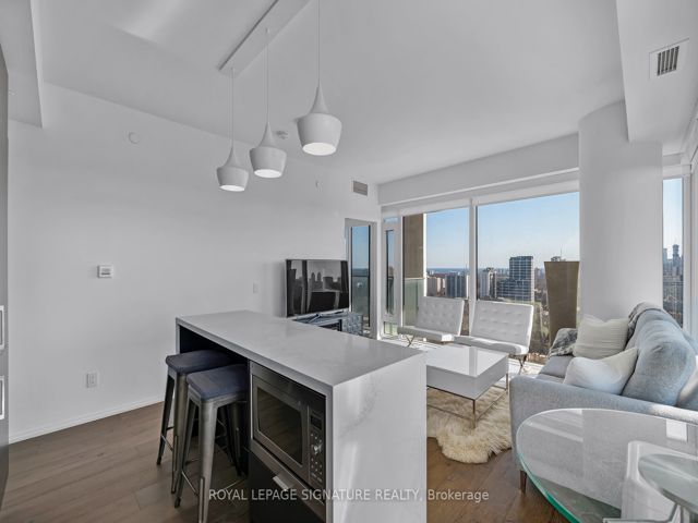 2814 - 5 Soudan Ave