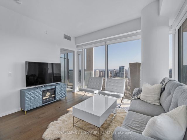 2814 - 5 Soudan Ave