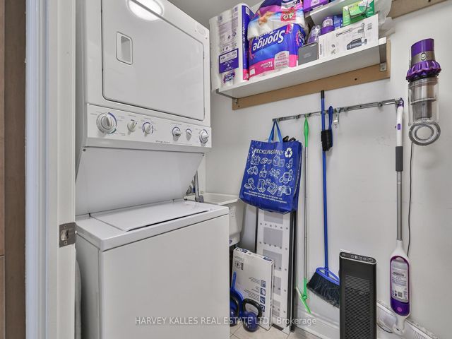 811 - 12 Rean Dr