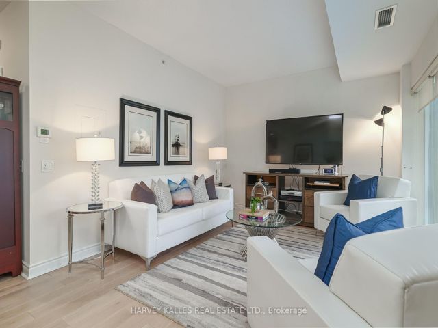 811 - 12 Rean Dr