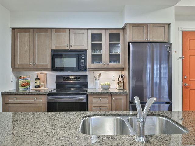811 - 12 Rean Dr