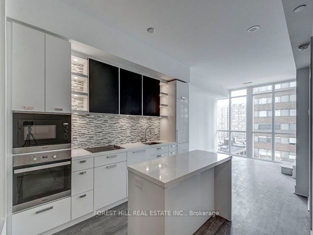 605 - 32 Davenport Rd W