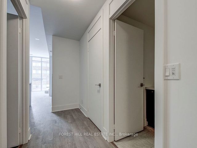 605 - 32 Davenport Rd W