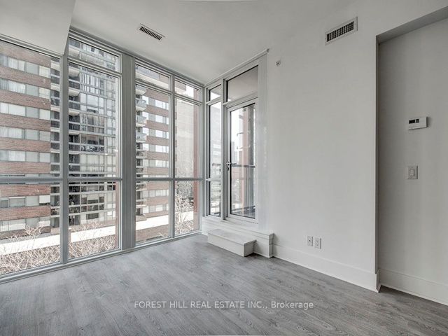 605 - 32 Davenport Rd W