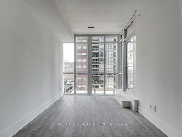 605 - 32 Davenport Rd W