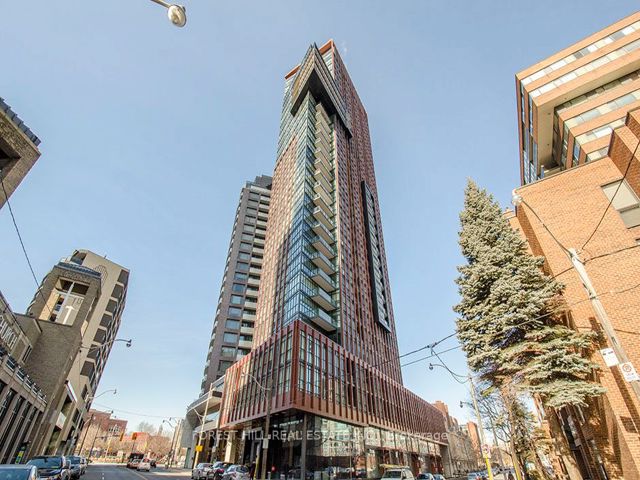 605 - 32 Davenport Rd W