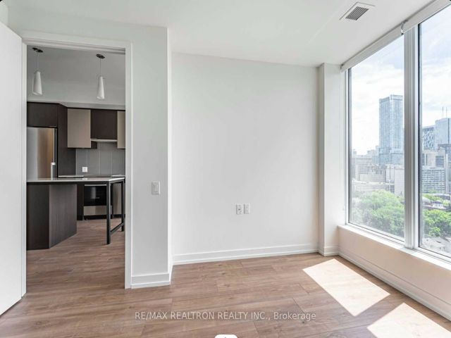 1101 - 203 College St