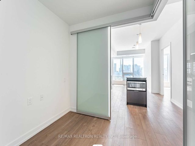 1101 - 203 College St