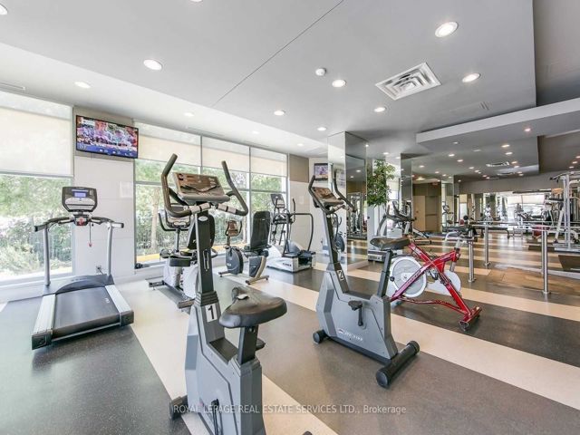 328 - 230 Queens Quay W