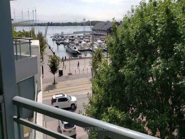 328 - 230 Queens Quay W