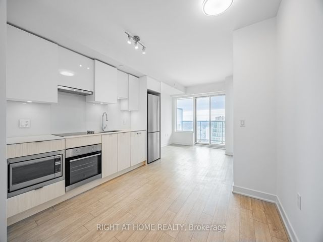 2305 - 195 Redpath Ave