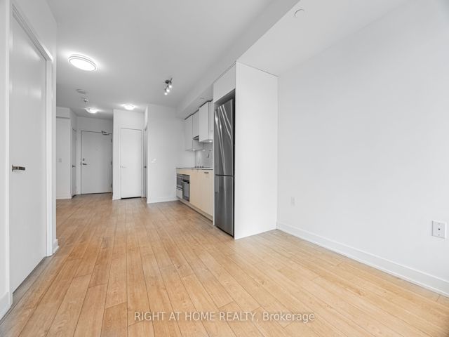 2305 - 195 Redpath Ave