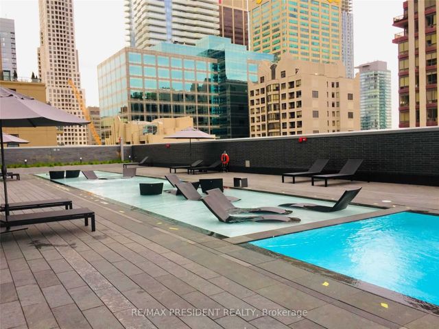 2701 - 50 Charles St E