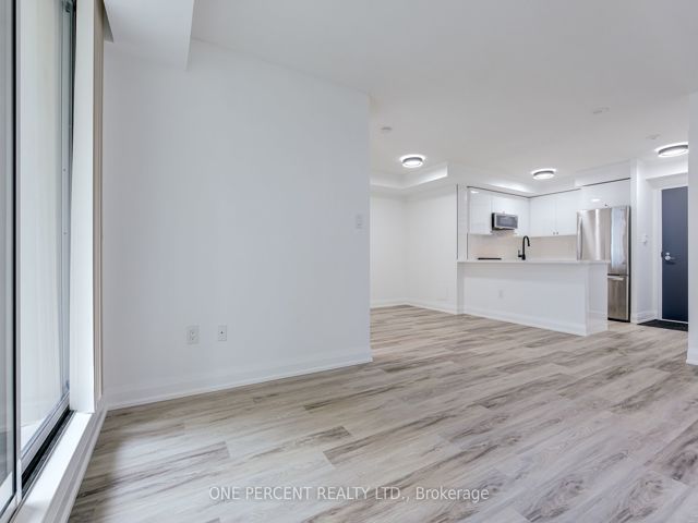 1509 - 7 Lorraine Dr