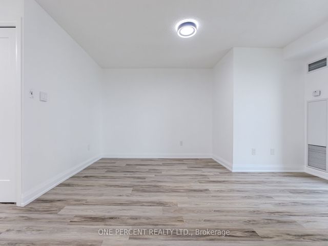 1509 - 7 Lorraine Dr
