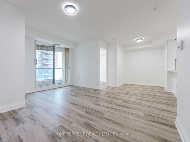 1509 - 7 Lorraine Dr
