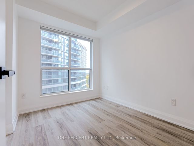 1509 - 7 Lorraine Dr