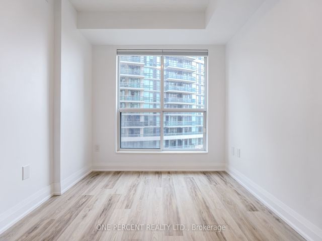 1509 - 7 Lorraine Dr