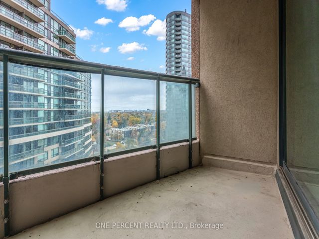 1509 - 7 Lorraine Dr