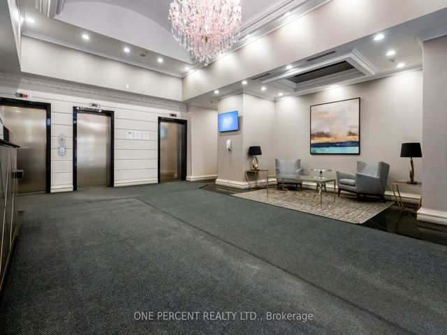1509 - 7 Lorraine Dr