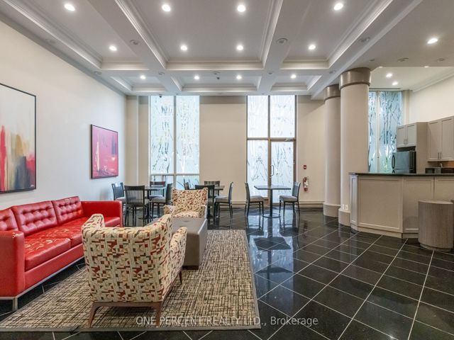 1509 - 7 Lorraine Dr