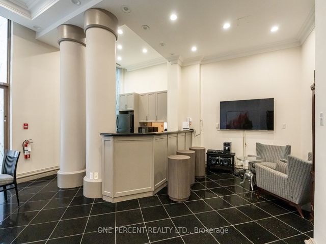 1509 - 7 Lorraine Dr