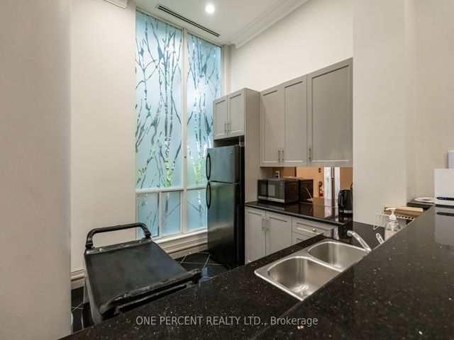 1509 - 7 Lorraine Dr