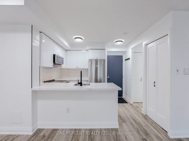 1509 - 7 Lorraine Dr