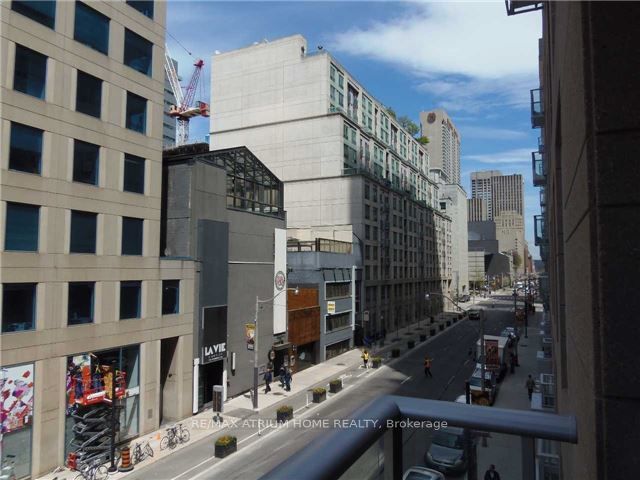 317 - 199 Richmond St W