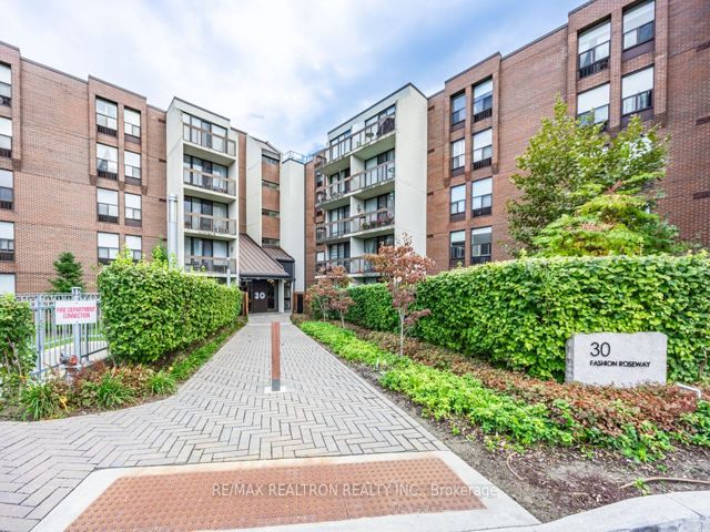 518 - 30 Fashion Roseway