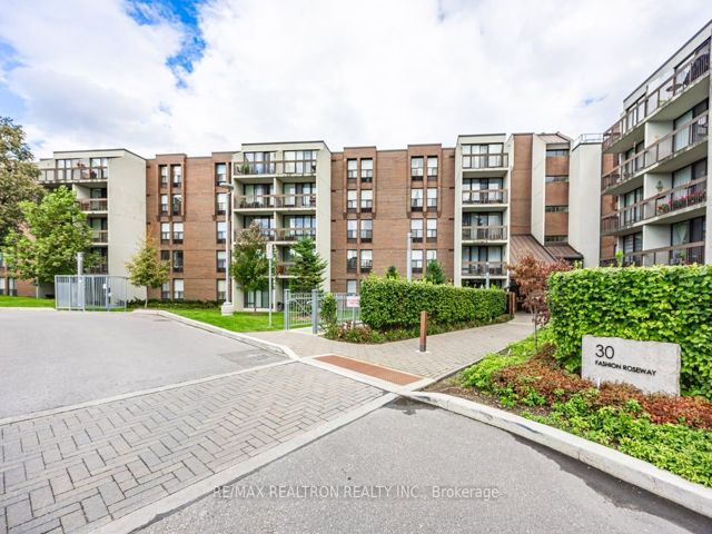 518 - 30 Fashion Roseway