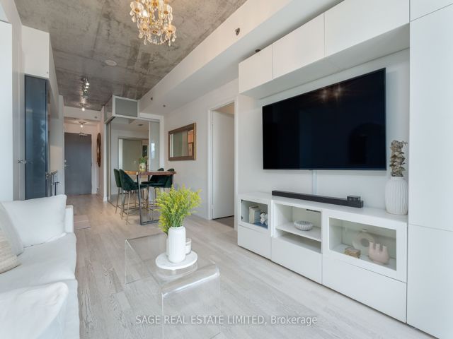 407 - 20 Gladstone Ave