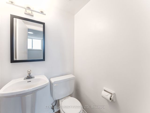 911 - 1360 York Mills Rd